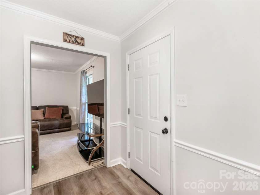 14200 Hackamore Drive, Matthews, NC 28105.  MLS# CAR4417963, YatesRealty ID 49234. 