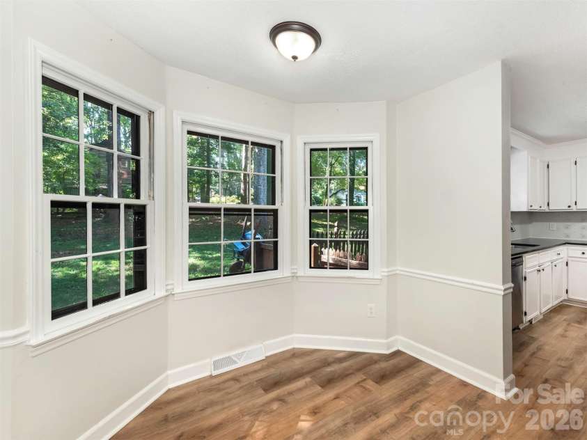 14200 Hackamore Drive, Matthews, NC 28105.  MLS# CAR4417963, YatesRealty ID 49234. 
