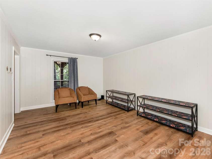 14200 Hackamore Drive, Matthews, NC 28105.  MLS# CAR4417963, YatesRealty ID 49234. 