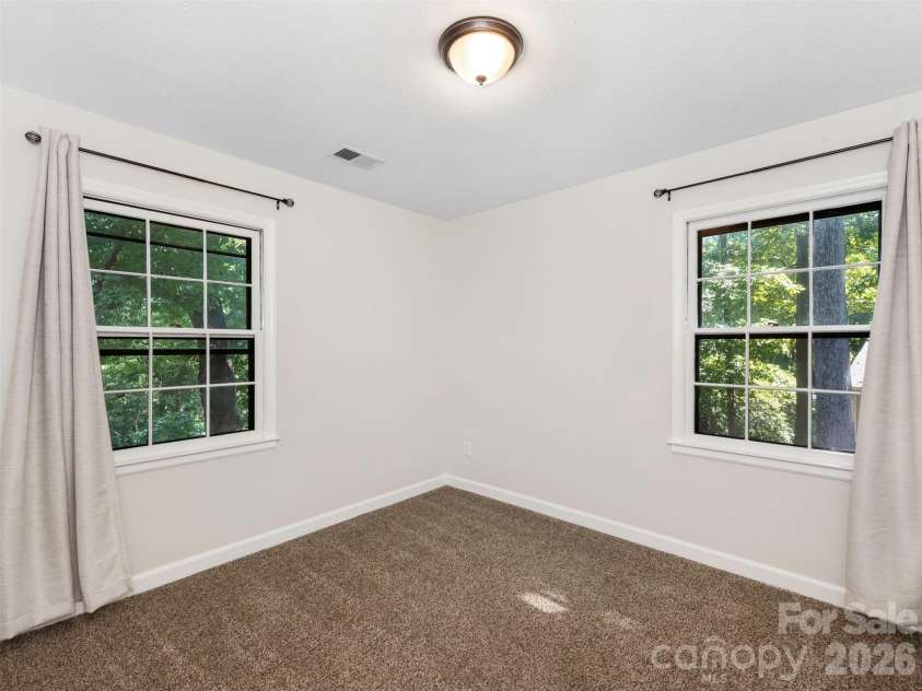 14200 Hackamore Drive, Matthews, NC 28105.  MLS# CAR4417963, YatesRealty ID 49234. 