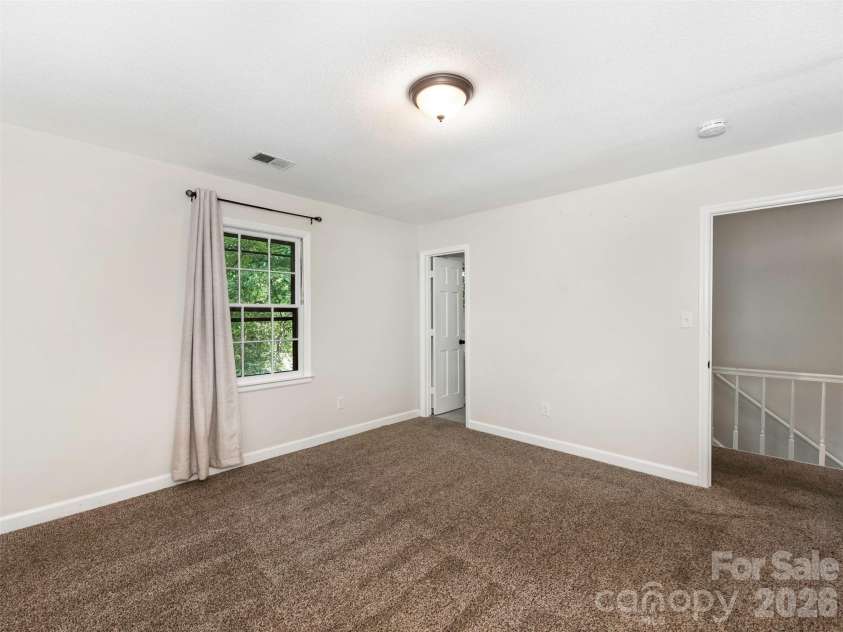 14200 Hackamore Drive, Matthews, NC 28105.  MLS# CAR4417963, YatesRealty ID 49234. 