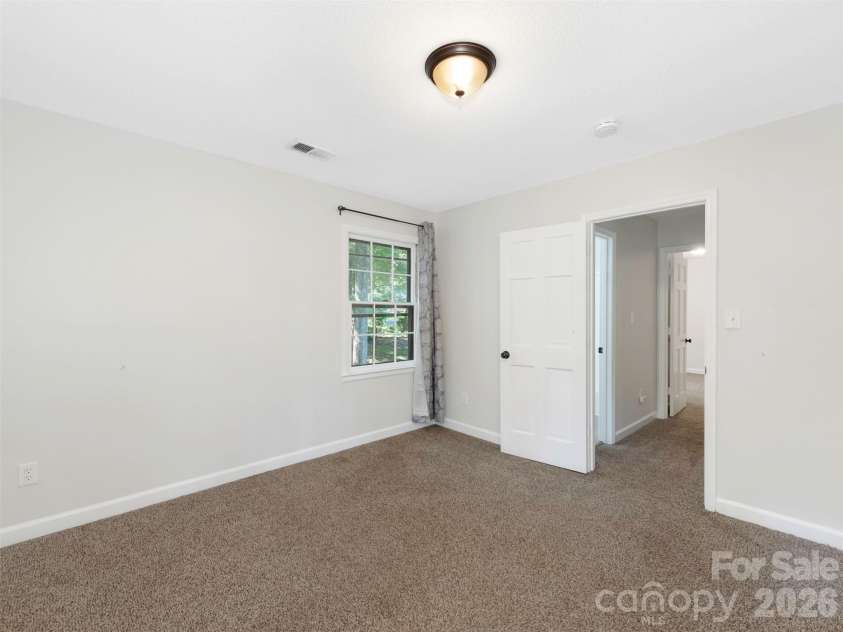 14200 Hackamore Drive, Matthews, NC 28105.  MLS# CAR4417963, YatesRealty ID 49234. 