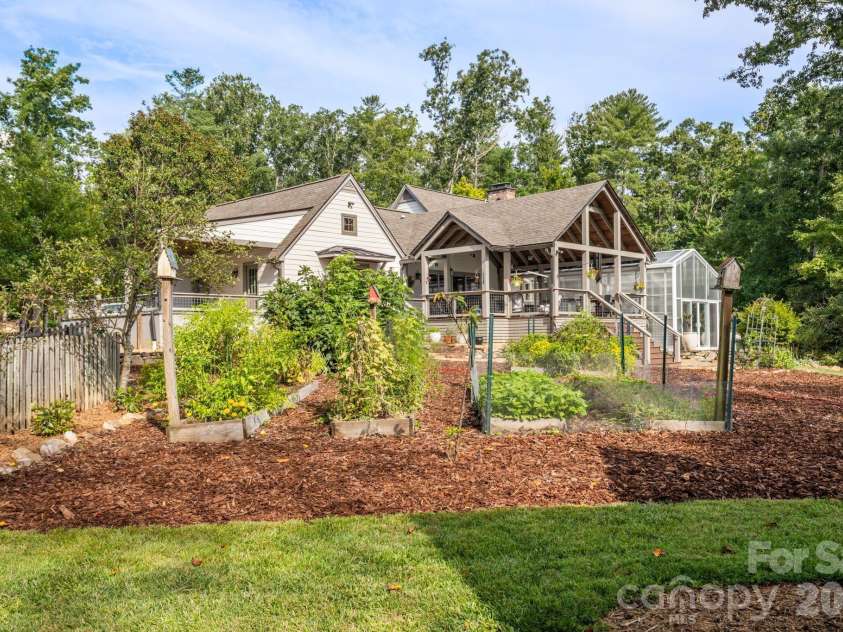 1 Orchid Lane, Asheville, NC 28803.  MLS# CAR4421419, YatesRealty ID 49235. 