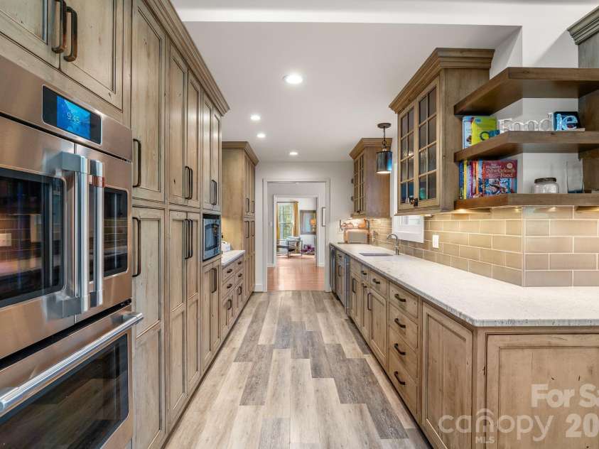 1 Orchid Lane, Asheville, NC 28803.  MLS# CAR4421419, YatesRealty ID 49235. 