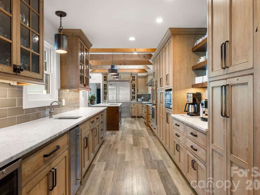 1 Orchid Lane, Asheville, NC 28803.  MLS# CAR4421419, YatesRealty ID 49235. 