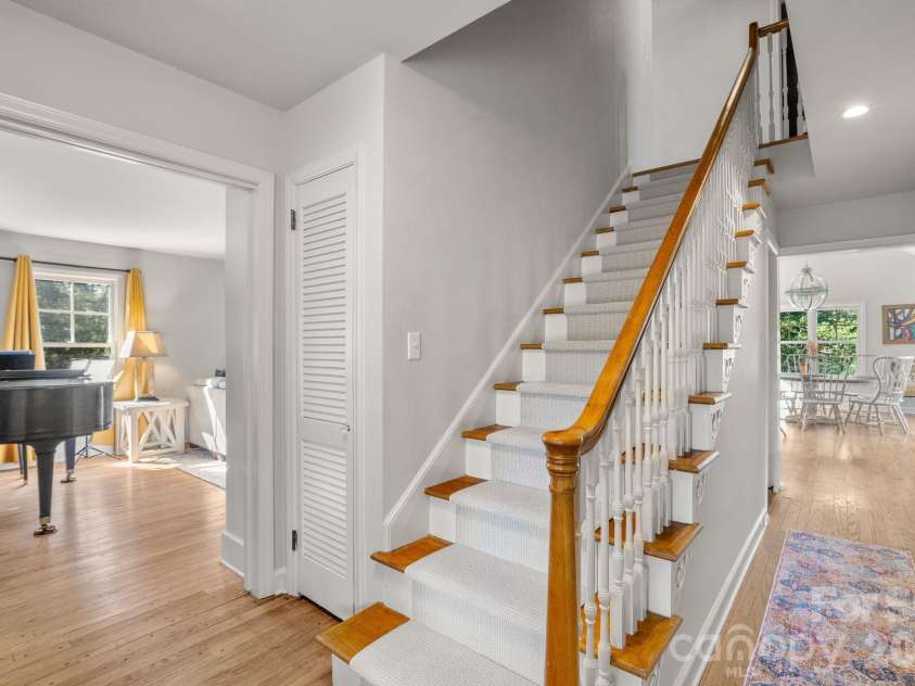 1 Orchid Lane, Asheville, NC 28803.  MLS# CAR4421419, YatesRealty ID 49235. 