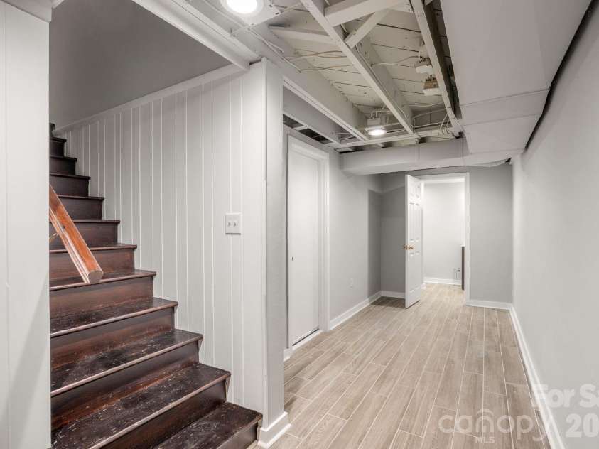 1 Orchid Lane, Asheville, NC 28803.  MLS# CAR4421419, YatesRealty ID 49235. 