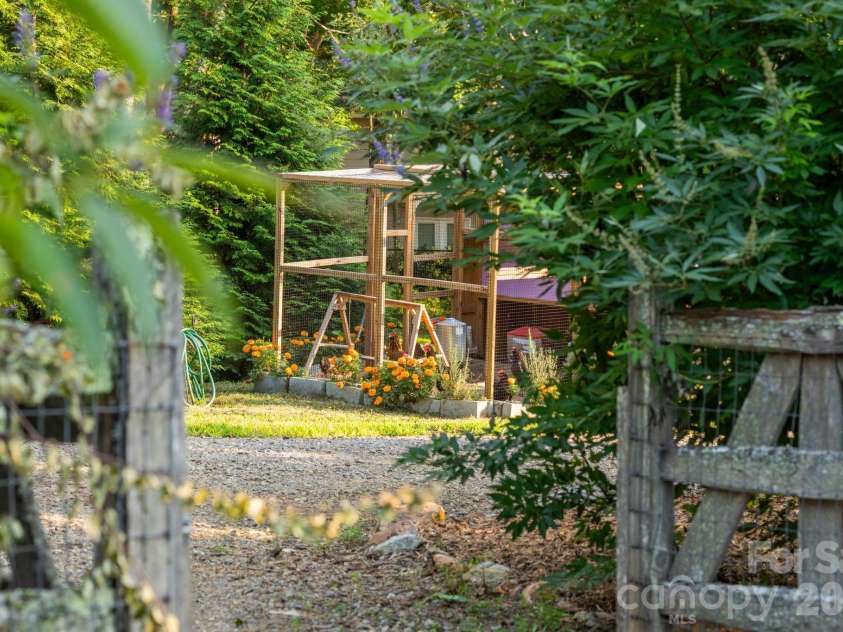 1 Orchid Lane, Asheville, NC 28803.  MLS# CAR4421419, YatesRealty ID 49235. 