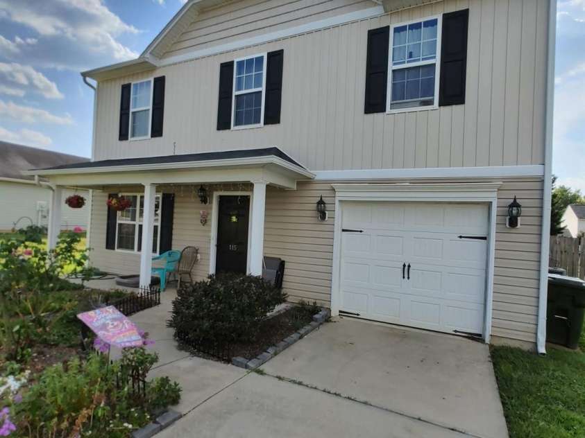 115 Florida Drive, Thomasville, NC 27360.  MLS# CAR4422018, YatesRealty ID 49236. 