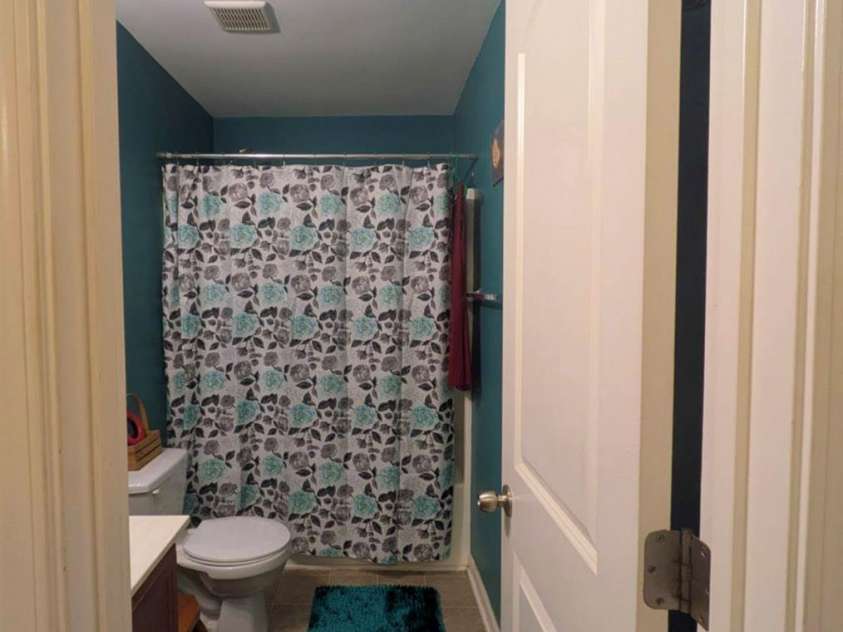 115 Florida Drive, Thomasville, NC 27360.  MLS# CAR4422018, YatesRealty ID 49236. 