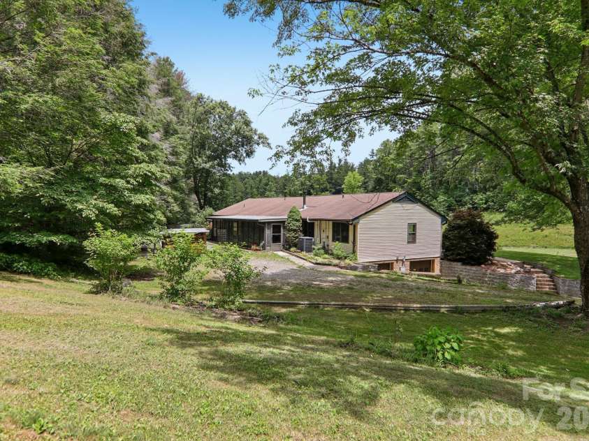 164 Pegg Road, Marshall, NC 28753.  MLS# CAR4417491, YatesRealty ID 49238. 