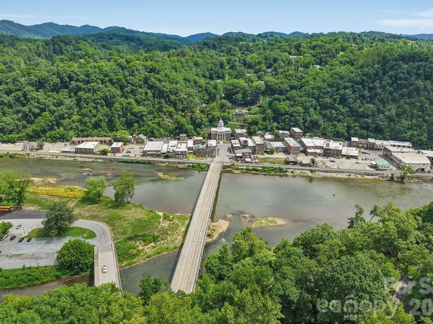 164 Pegg Road, Marshall, NC 28753.  MLS# CAR4417491, YatesRealty ID 49238. Downtown Marshall is 2.5 miles away