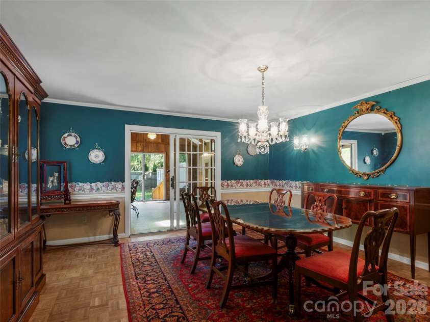 101 Castlerock Drive, Asheville, NC 28806.  MLS# CAR4418142, YatesRealty ID 49239. Formal Dining Room