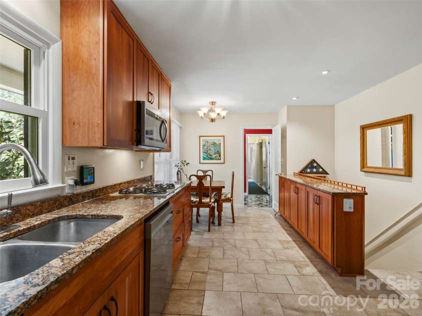 101 Castlerock Drive, Asheville, NC 28806.  MLS# CAR4418142, YatesRealty ID 49239. Kitchen and eat-in space
