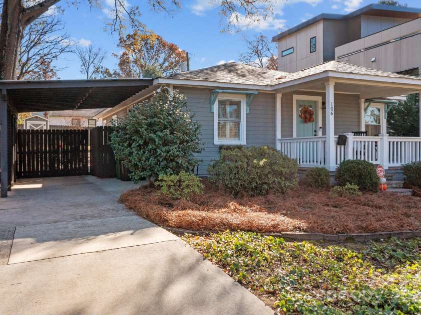 106 Turner Avenue, Charlotte, NC 28216.  MLS# CAR4243777, YatesRealty ID 4924. Driveway