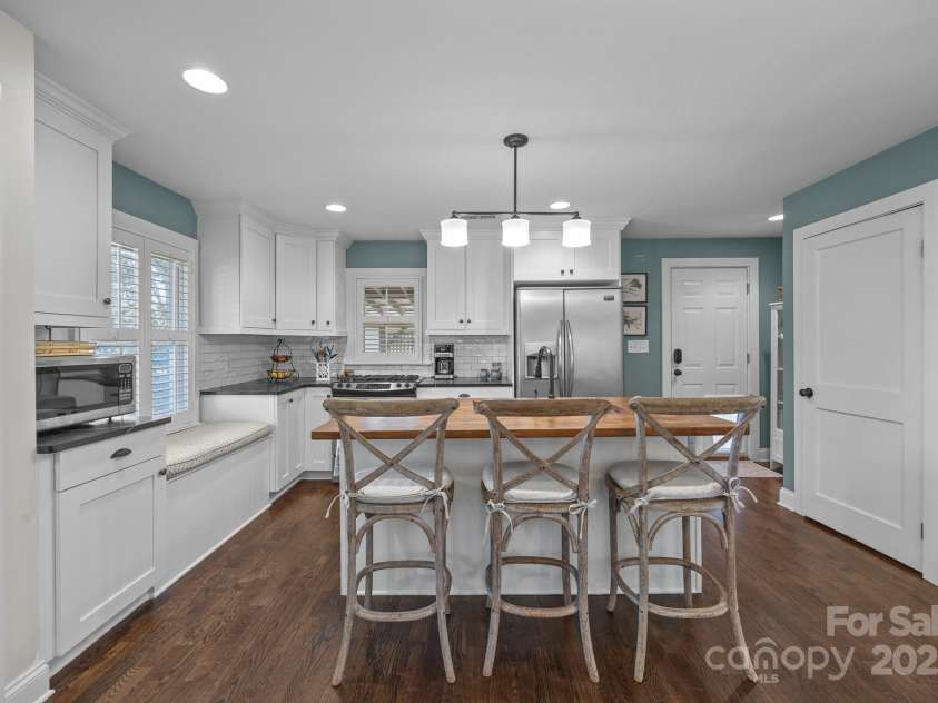 106 Turner Avenue, Charlotte, NC 28216.  MLS# CAR4243777, YatesRealty ID 4924. Kitchen 1
