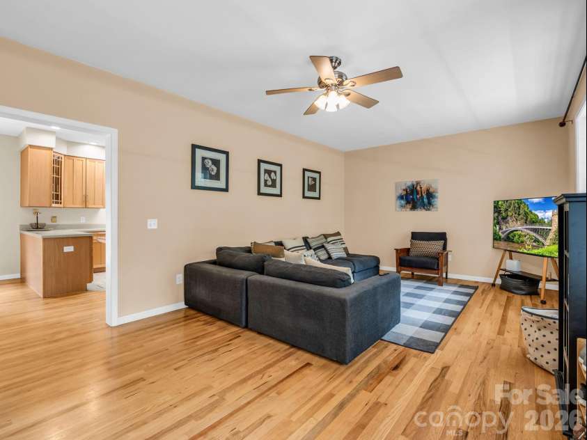 136 Limousine Lane, Pisgah Forest, NC 28768.  MLS# CAR4416612, YatesRealty ID 49241. 
