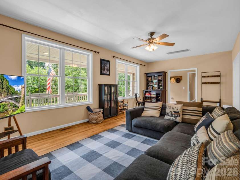 136 Limousine Lane, Pisgah Forest, NC 28768.  MLS# CAR4416612, YatesRealty ID 49241. 