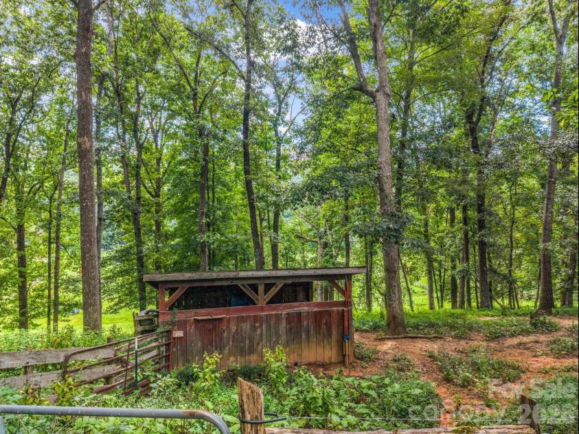 136 Limousine Lane, Pisgah Forest, NC 28768.  MLS# CAR4416612, YatesRealty ID 49241. 