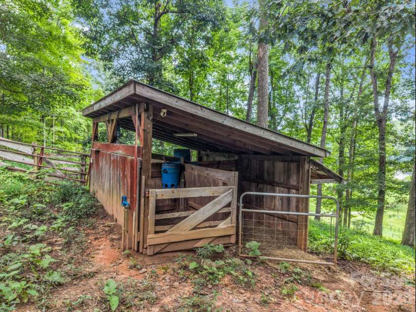 136 Limousine Lane, Pisgah Forest, NC 28768.  MLS# CAR4416612, YatesRealty ID 49241. Livestock shelter