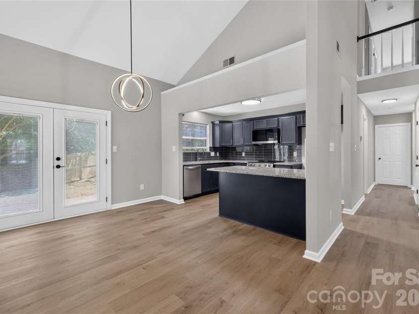 702 Foxborough Road, Charlotte, NC 28213.  MLS# CAR4421648, YatesRealty ID 49242. 