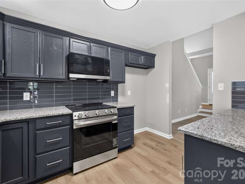 702 Foxborough Road, Charlotte, NC 28213.  MLS# CAR4421648, YatesRealty ID 49242. 