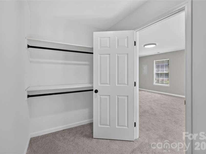 702 Foxborough Road, Charlotte, NC 28213.  MLS# CAR4421648, YatesRealty ID 49242. 