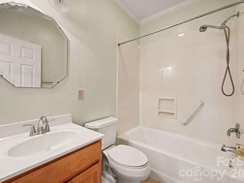 8271 Long Island Road, Catawba, NC 28609.  MLS# CAR4422034, YatesRealty ID 49243. 