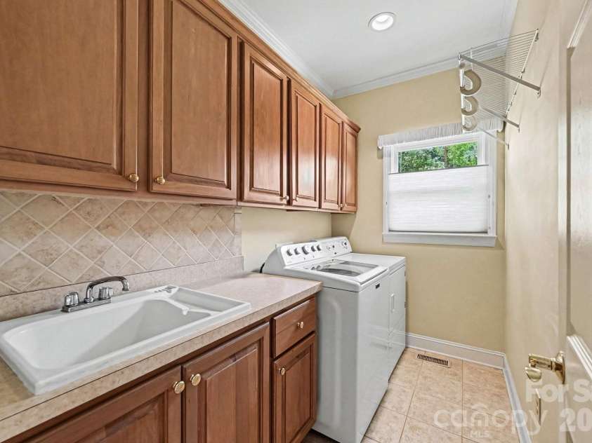 8271 Long Island Road, Catawba, NC 28609.  MLS# CAR4422034, YatesRealty ID 49243. 