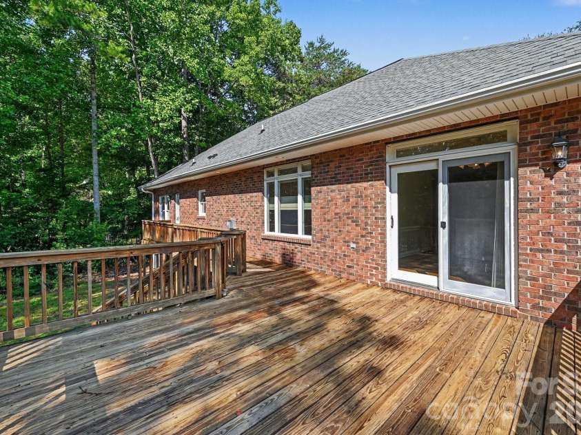 8271 Long Island Road, Catawba, NC 28609.  MLS# CAR4422034, YatesRealty ID 49243. 