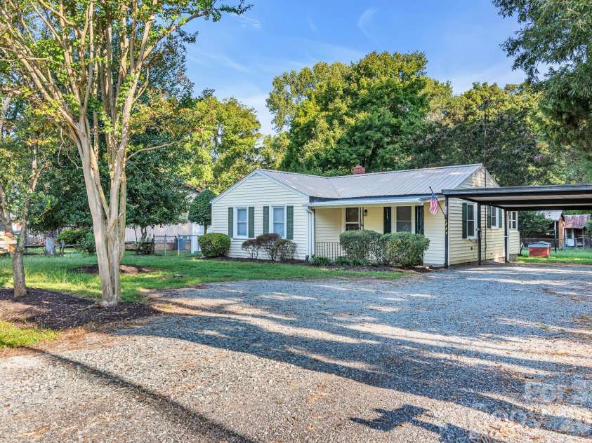 344 Owens Road, Lexington, NC 27292.  MLS# CAR4421664, YatesRealty ID 49244. 