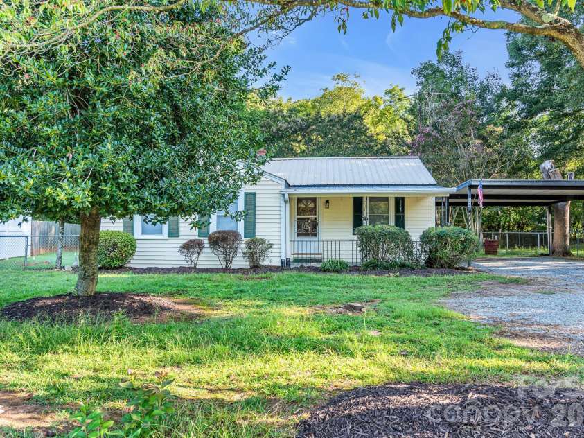 344 Owens Road, Lexington, NC 27292.  MLS# CAR4421664, YatesRealty ID 49244. 