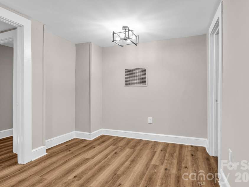 344 Owens Road, Lexington, NC 27292.  MLS# CAR4421664, YatesRealty ID 49244. 