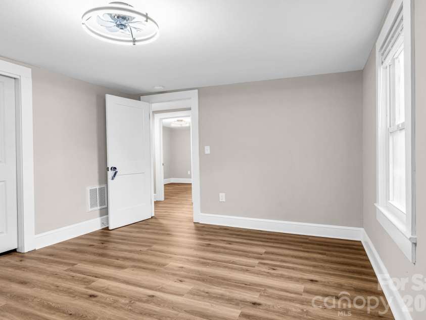 344 Owens Road, Lexington, NC 27292.  MLS# CAR4421664, YatesRealty ID 49244. 