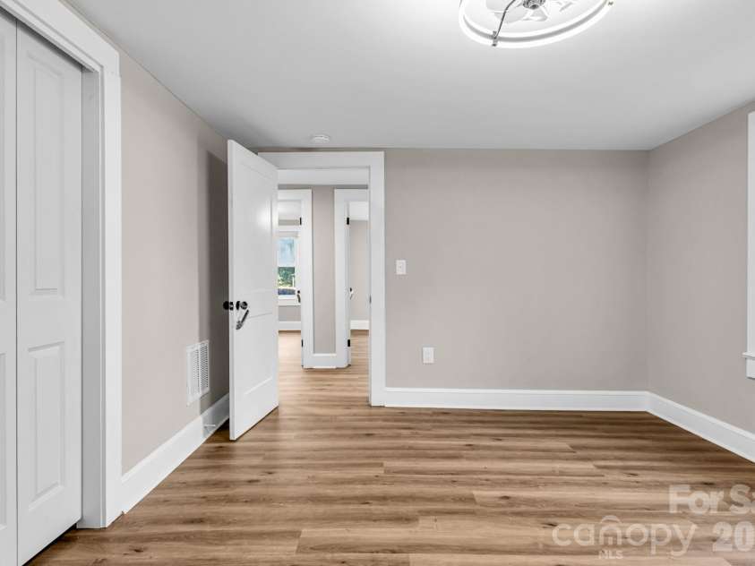 344 Owens Road, Lexington, NC 27292.  MLS# CAR4421664, YatesRealty ID 49244. 
