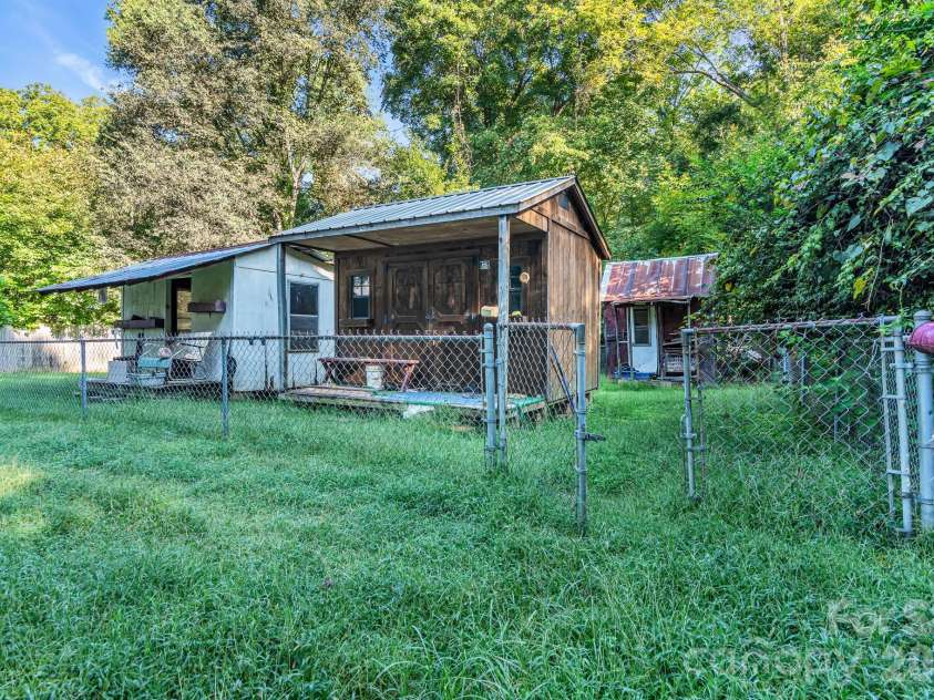 344 Owens Road, Lexington, NC 27292.  MLS# CAR4421664, YatesRealty ID 49244. 