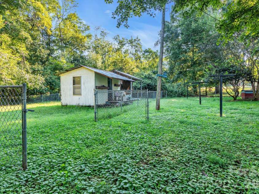 344 Owens Road, Lexington, NC 27292.  MLS# CAR4421664, YatesRealty ID 49244. 