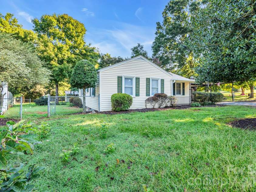 344 Owens Road, Lexington, NC 27292.  MLS# CAR4421664, YatesRealty ID 49244. 