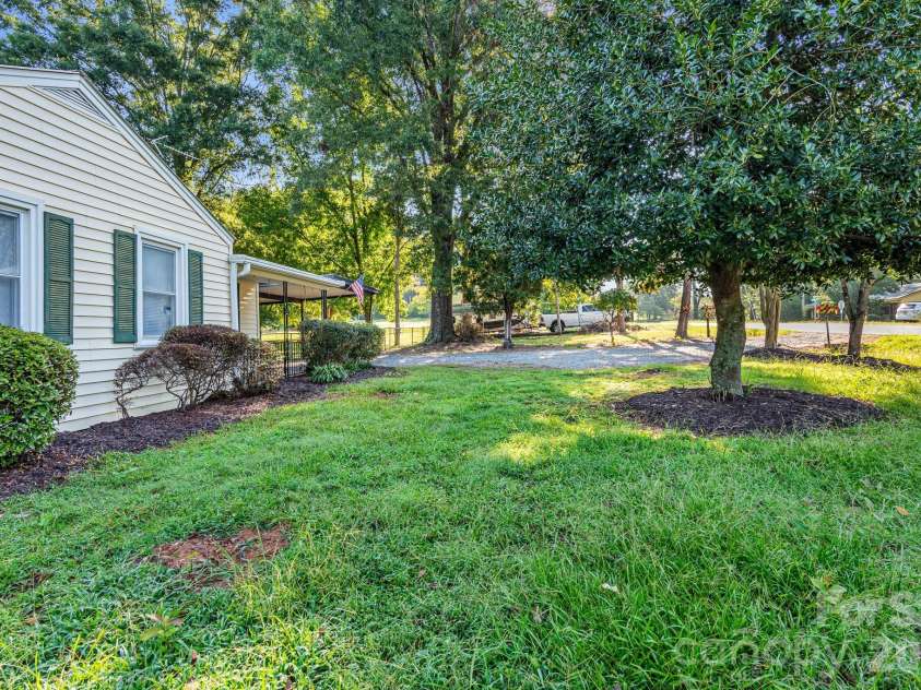 344 Owens Road, Lexington, NC 27292.  MLS# CAR4421664, YatesRealty ID 49244. 