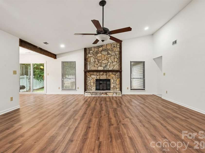 10225 Atchinson Drive, Mint Hill, NC 28227.  MLS# CAR4420202, YatesRealty ID 49246. 