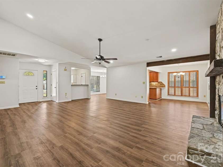 10225 Atchinson Drive, Mint Hill, NC 28227.  MLS# CAR4420202, YatesRealty ID 49246. 