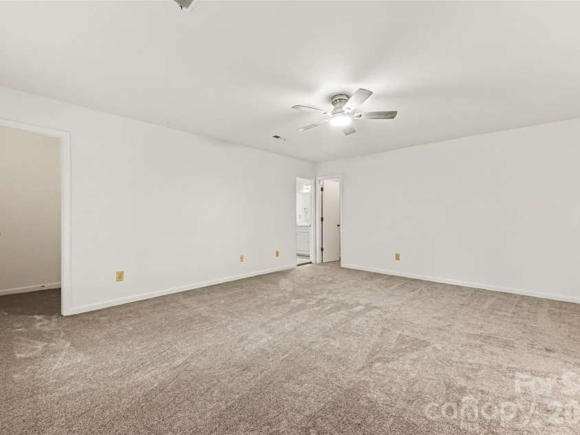 10225 Atchinson Drive, Mint Hill, NC 28227.  MLS# CAR4420202, YatesRealty ID 49246. 