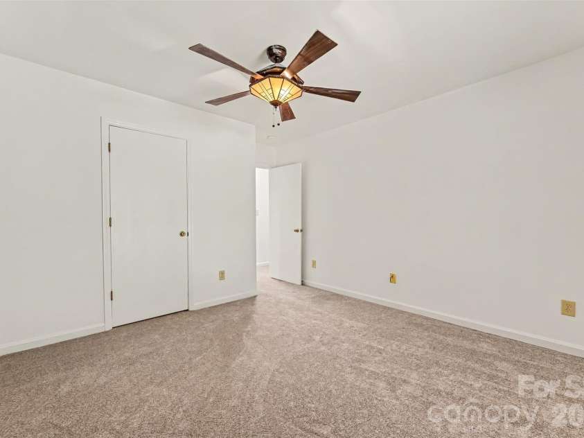 10225 Atchinson Drive, Mint Hill, NC 28227.  MLS# CAR4420202, YatesRealty ID 49246. 