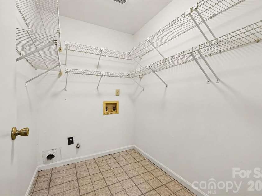 10225 Atchinson Drive, Mint Hill, NC 28227.  MLS# CAR4420202, YatesRealty ID 49246. 