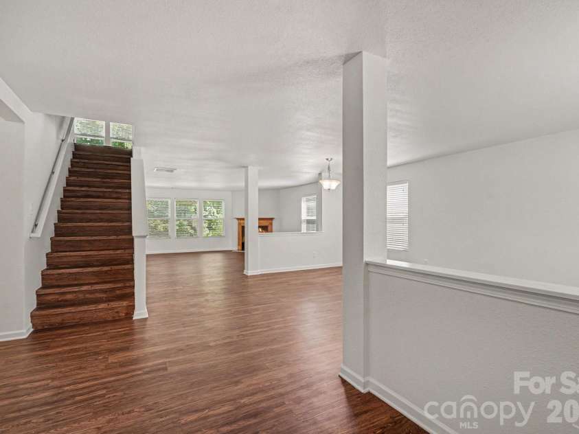 8401 Rockmoor Ridge Road, Charlotte, NC 28215.  MLS# CAR4421109, YatesRealty ID 49247. 