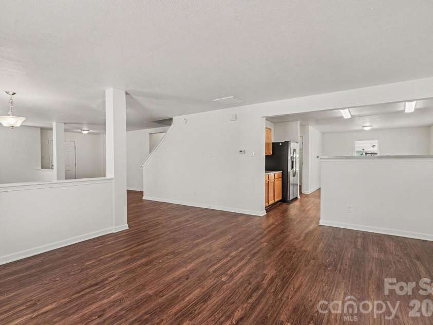 8401 Rockmoor Ridge Road, Charlotte, NC 28215.  MLS# CAR4421109, YatesRealty ID 49247. 