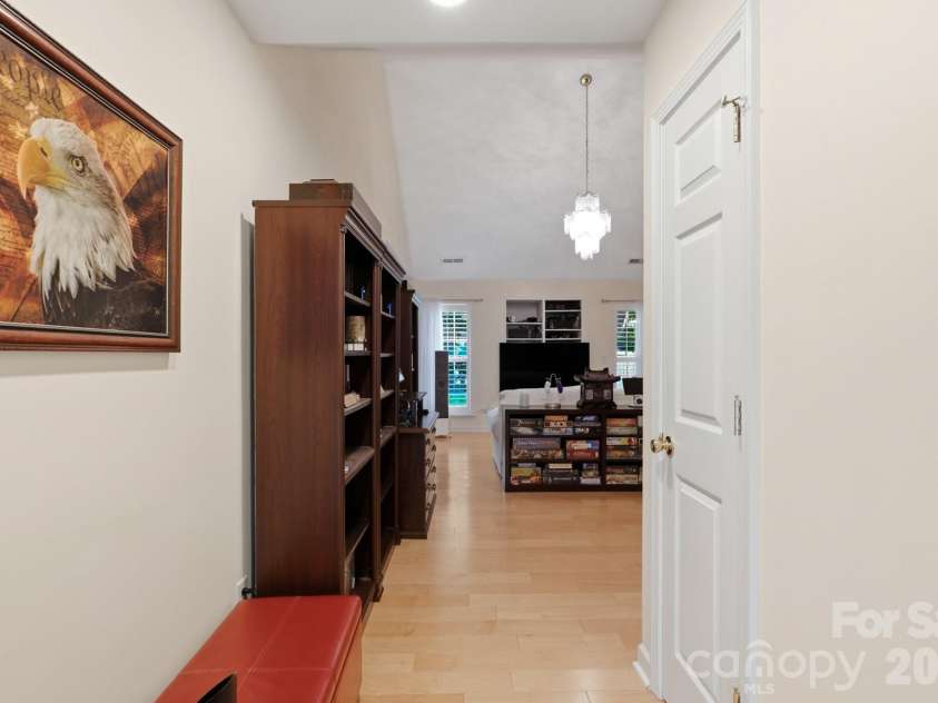7917 Pebbleridge Drive, Charlotte, NC 28212.  MLS# CAR4421717, YatesRealty ID 49248. 