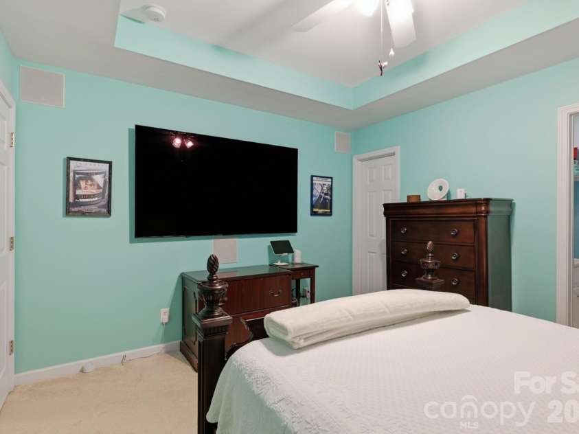 7917 Pebbleridge Drive, Charlotte, NC 28212.  MLS# CAR4421717, YatesRealty ID 49248. 