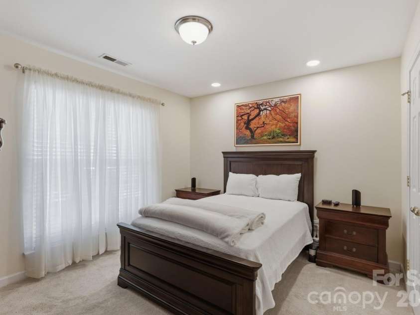 7917 Pebbleridge Drive, Charlotte, NC 28212.  MLS# CAR4421717, YatesRealty ID 49248. 