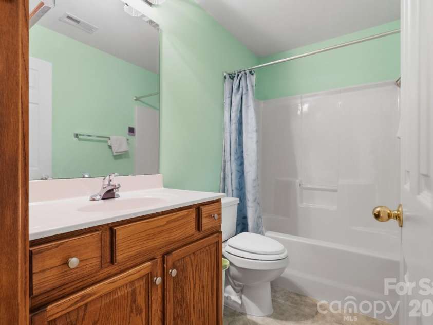 7917 Pebbleridge Drive, Charlotte, NC 28212.  MLS# CAR4421717, YatesRealty ID 49248. 